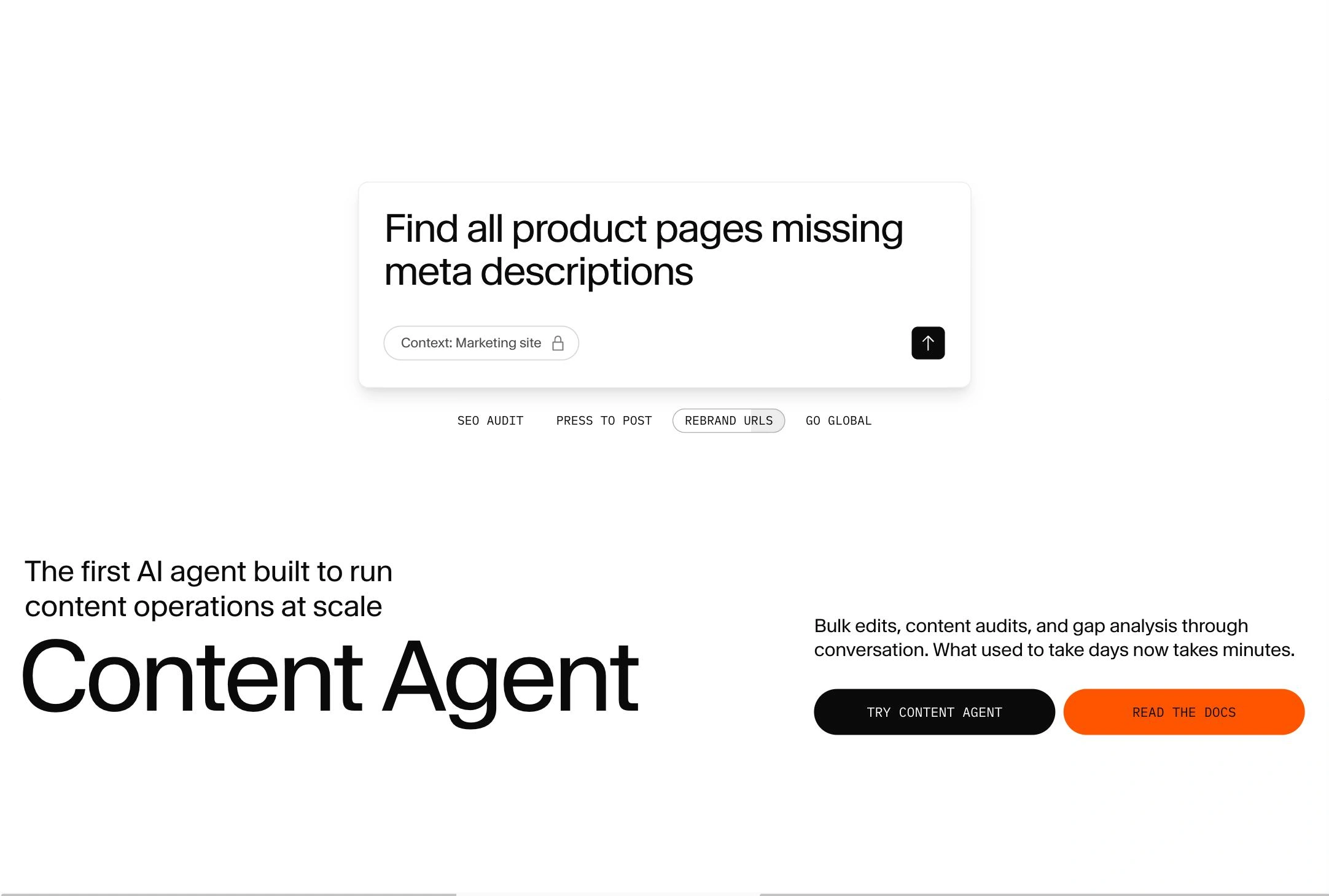 Strona Sanity Content Agent: okno polecenia dla agenta AI z przykładem znajdź strony produktów bez meta opisów oraz nagłówek Content Agent